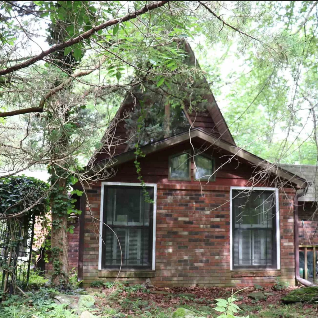 Real Estate Brokerage Doerr Auction and Realty